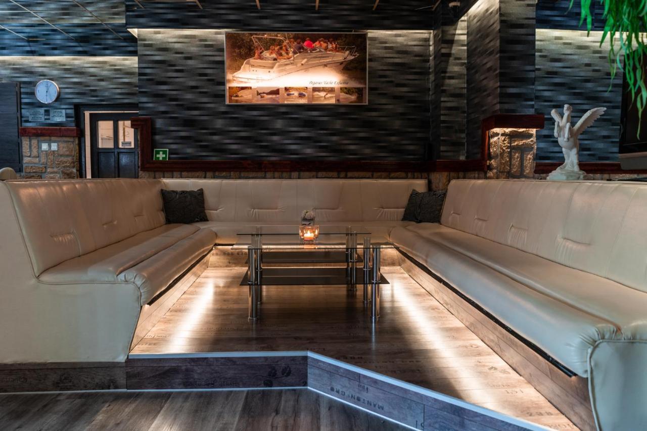 Club Hotel Pegasus Tiszaug Экстерьер фото