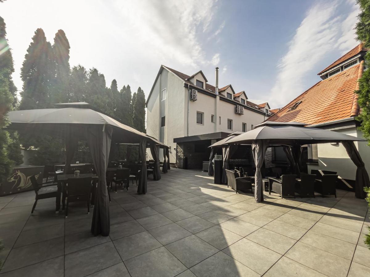 Club Hotel Pegasus Tiszaug Экстерьер фото
